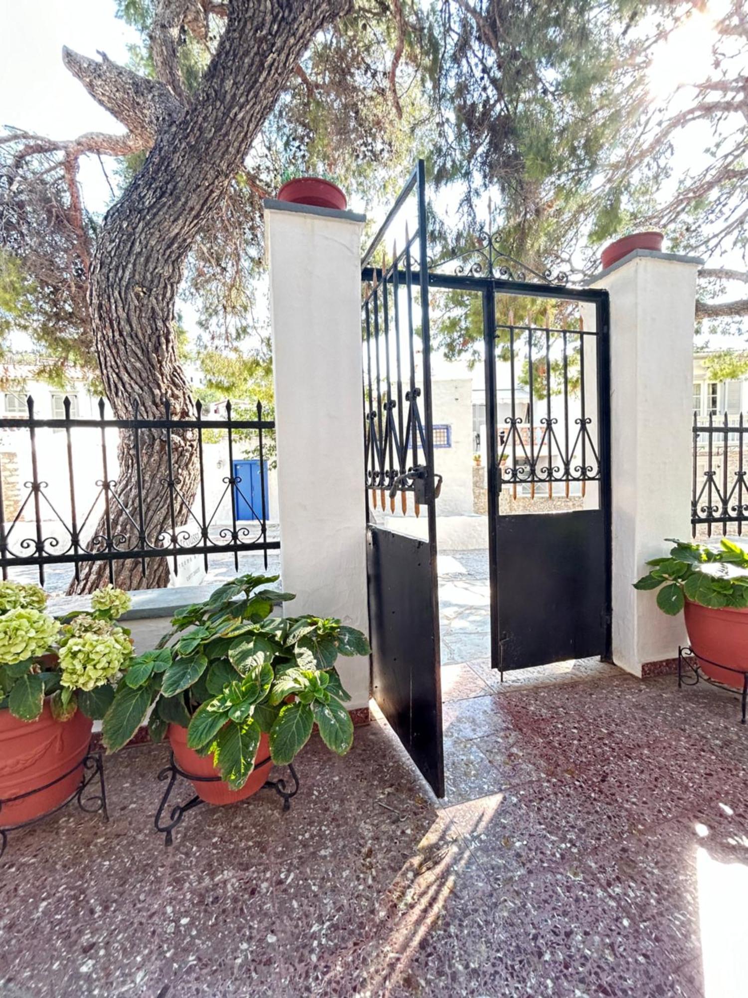 Piteoussa Plus Hydra Esterno foto